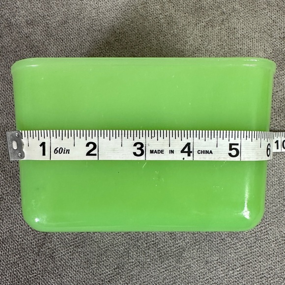 VINTAGE Jadeite Refrigerator Dish with Glass Lid - Picture 16 of 16